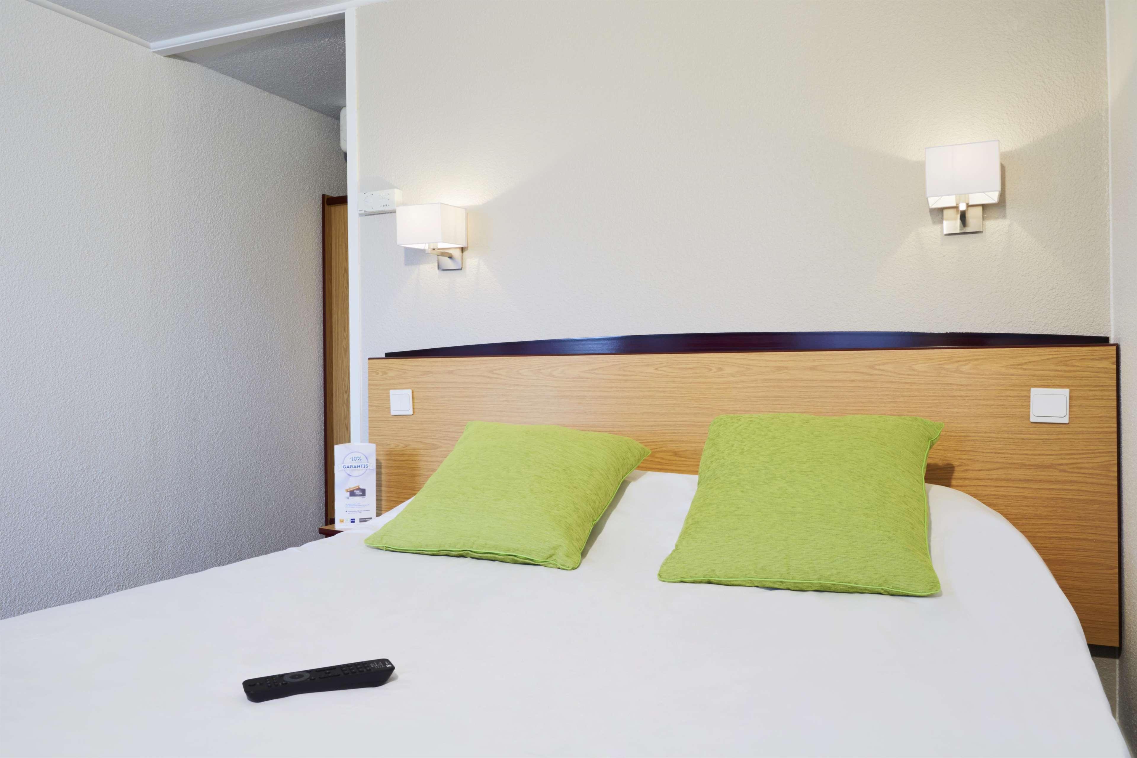 Campanile Lille - Lomme Hotel Exterior foto